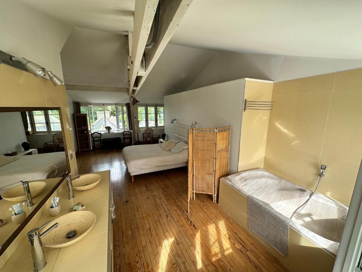 Apparts 17 Avec Cachet Au Centre Petite Citee De Caractere Le Faou Exterior foto
